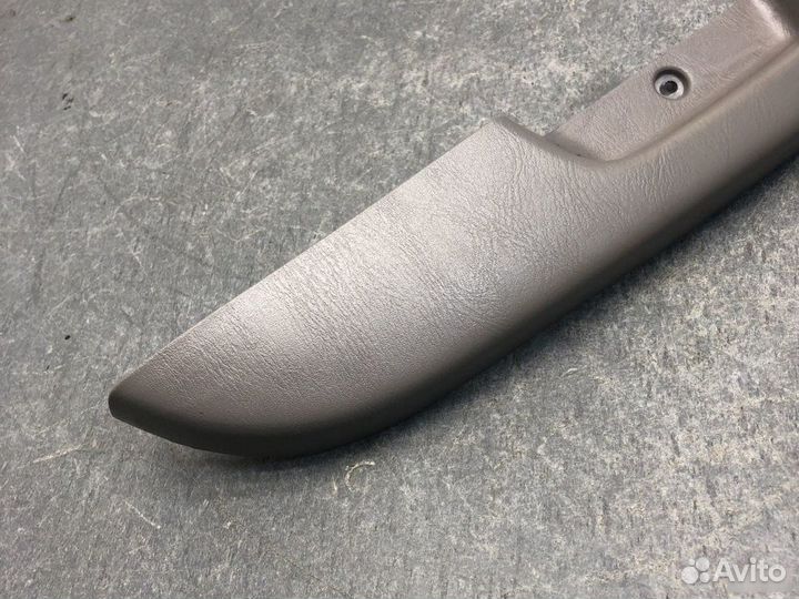 Накладка обшивки передняя левая Nissan Cube