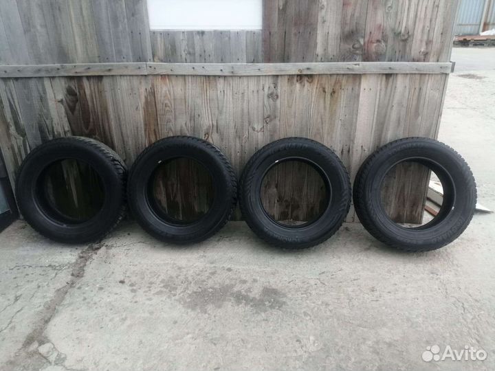 Yokohama IceGuard Stud IG65 225/65 R17