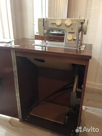 Швейная машинка Подольск - 142