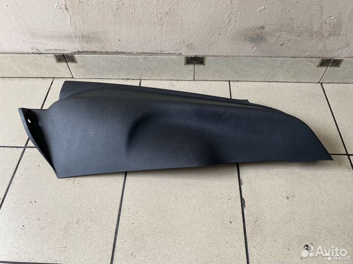 Обшивка стойки задняя правая Volkswagen Tiguan
