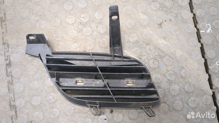 Решетка радиатора Nissan Almera N16