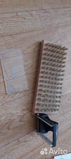 Инвентарь для подготовки лыж