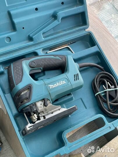 Электролобзик makita 4350FCT