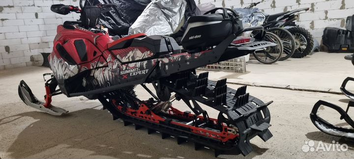 BRP SKI-DOO Summit x expert 154 850 E-TEC