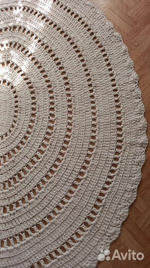 Ковер вязаный