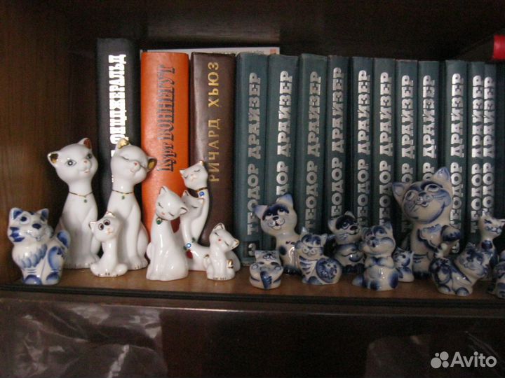 Статуэтки кошки гжель, перламутр, малахит
