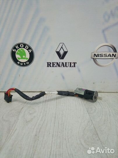 Замок зажигания Renault sandero