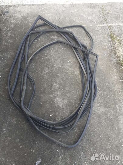 Уплотнитель багажника A8D2 S8D2