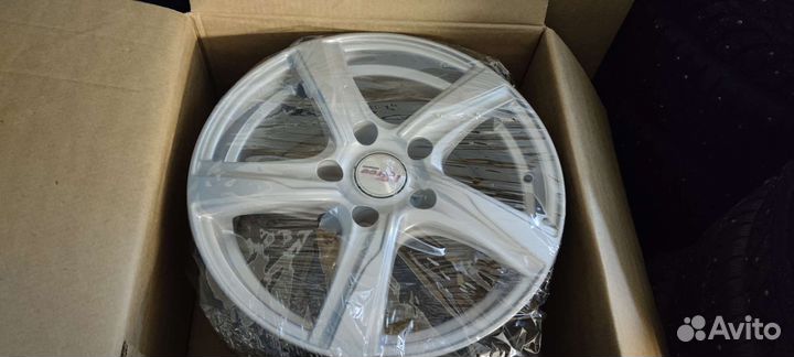 Новые R16/5*120 BMW-4 новых диска