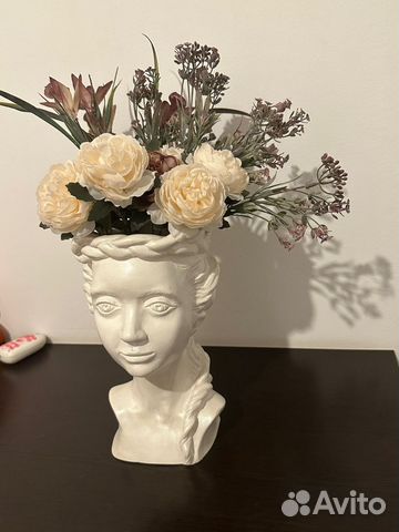 Продаю декоротивную статую