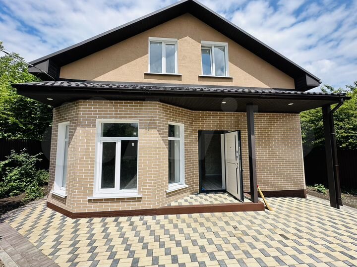 Дом 165 м² на участке 4 сот.