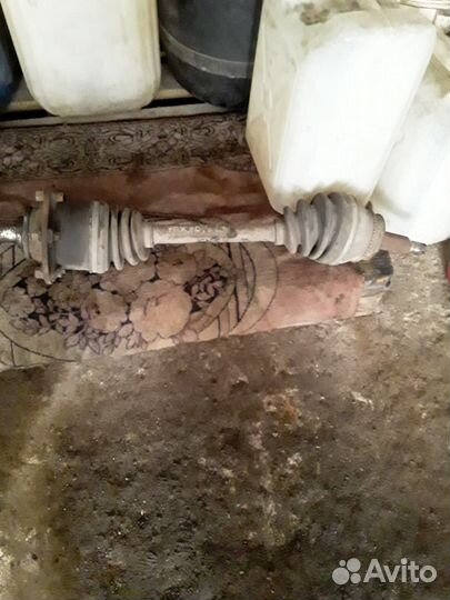 Задний привод Mitsubishi Pajero 2003 год