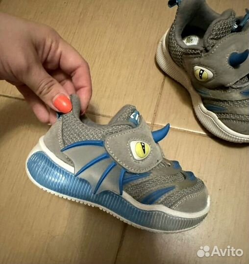 Кроссовки indigo светящиеся 25