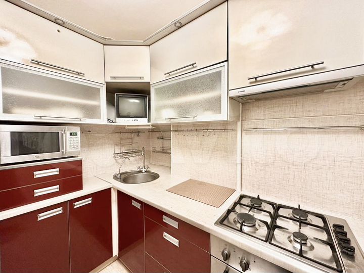 2-к. квартира, 45 м², 3/9 эт.