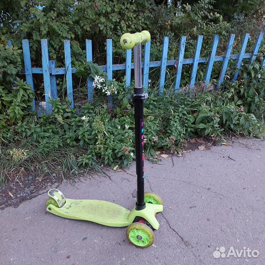 Самокат детский трехколесный светящиеся колесами