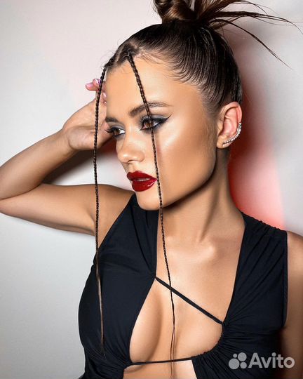 Макияж и прическа