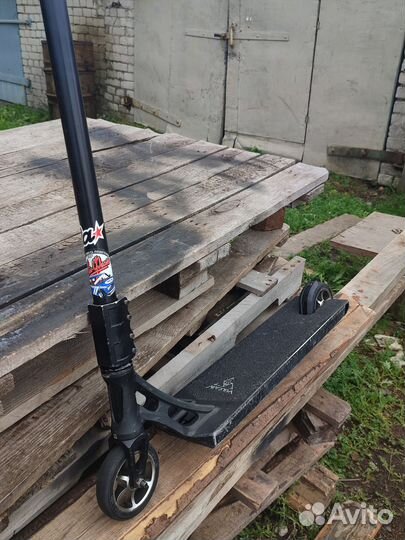 Кастомный трюковой самокат