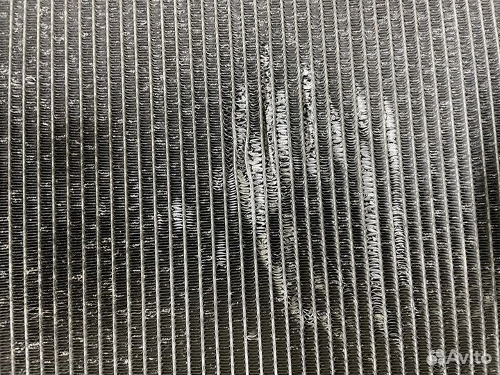 Радиатор основной Lexus LS600hl дефект