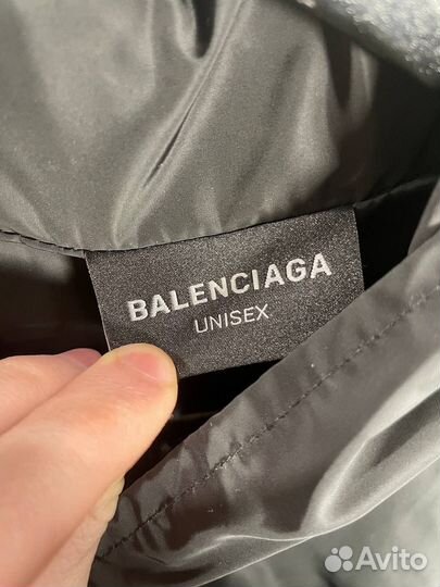 Ветровка balensiaga lamborghini шоурум