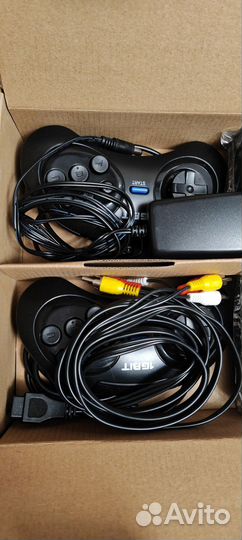 Игровая приставка Genesis