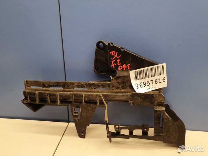 Кронштейн замка двери задний левый Ford Focus 2 20