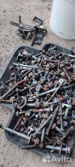 Шкода Октавия А5 Гайки и болты