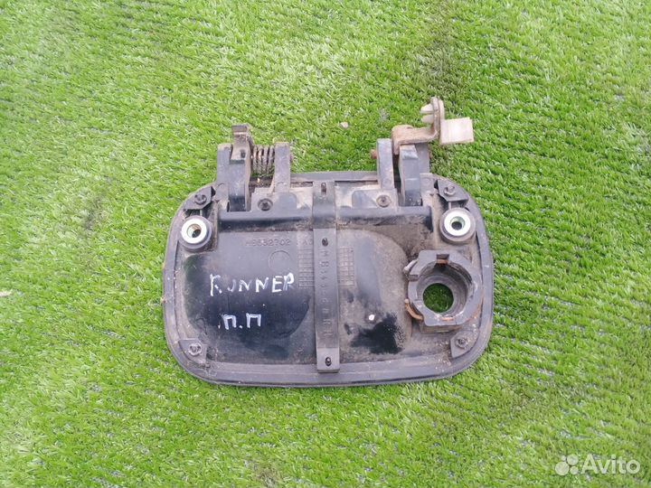 Ручка открывания двери Mitsubishi Space Runner