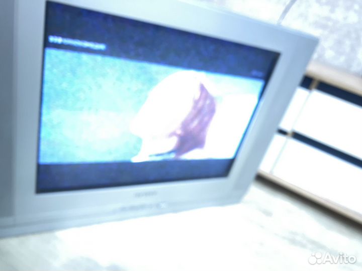 Телевизор samsung