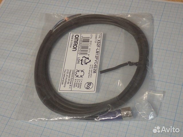 Кабель omron XS2F-LM12PVC4S2M