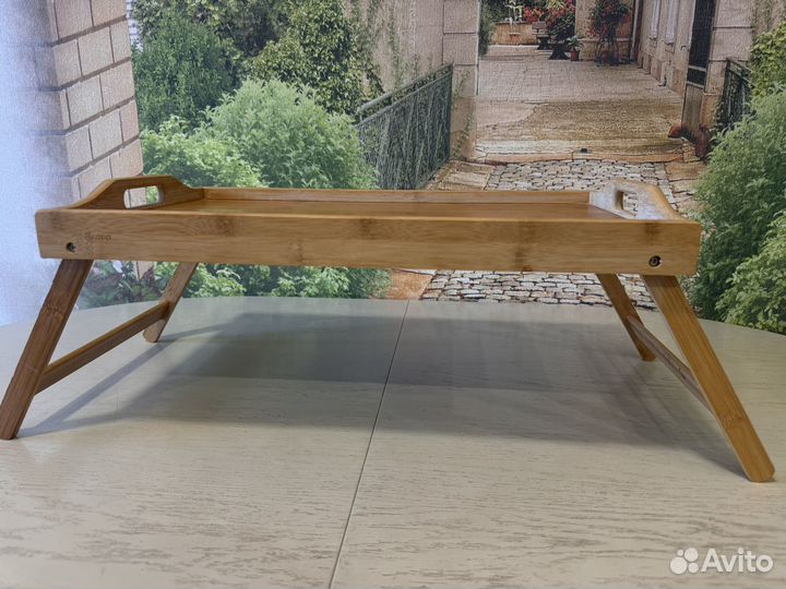 Поднос деревянный на ножках