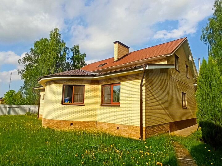 Коттедж 250 м² на участке 22 сот.