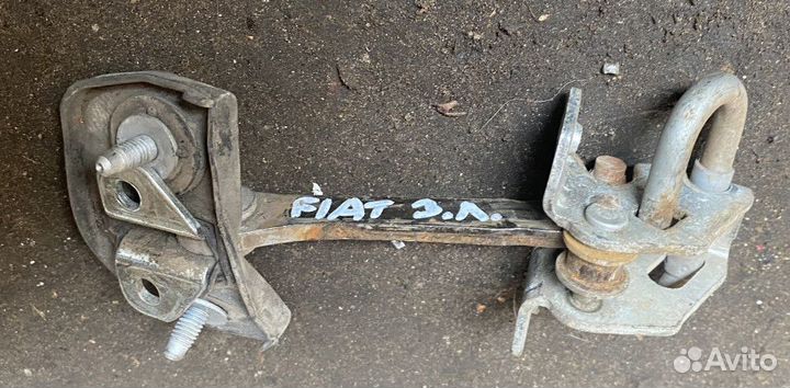 Ограничитель двери задней левой Fiat Albea 2003-20