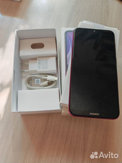 HUAWEI Y7 (2019), 4/64 ГБ