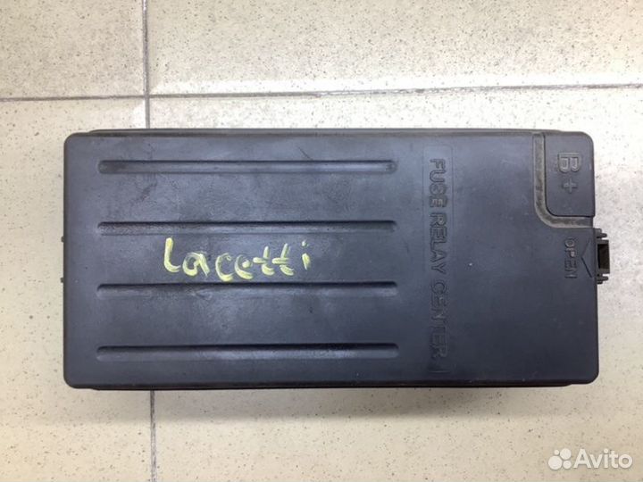 Блок предохранителей Chevrolet Lacetti седан F16D3