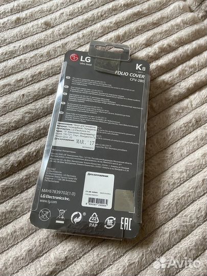 Фирменный чехол LG K8 (2017)