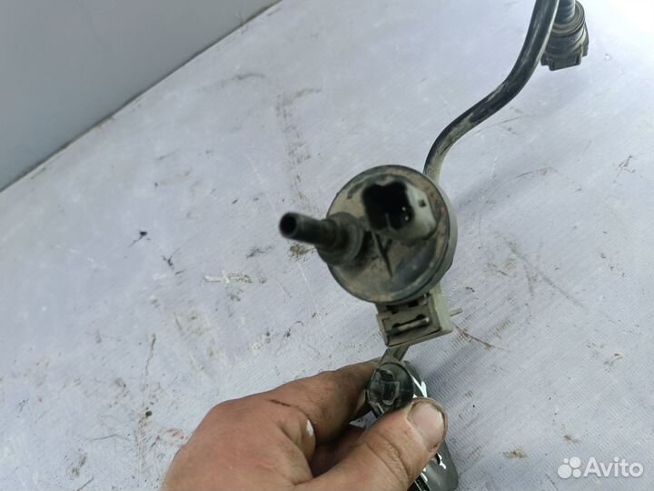 Вакуумная трубка клапан абсорбера Renault Logan 2