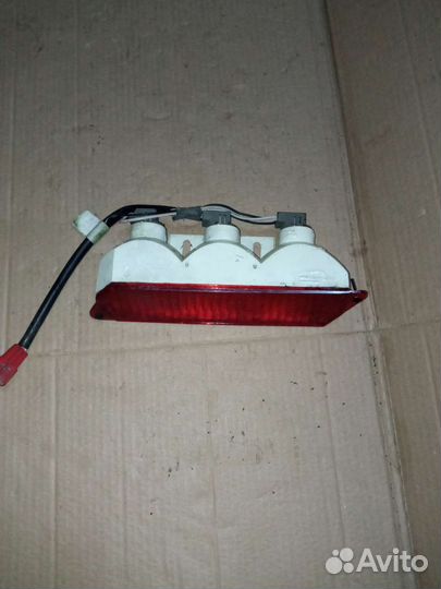 Chrysler Voyager повторитель стоп-сигнал