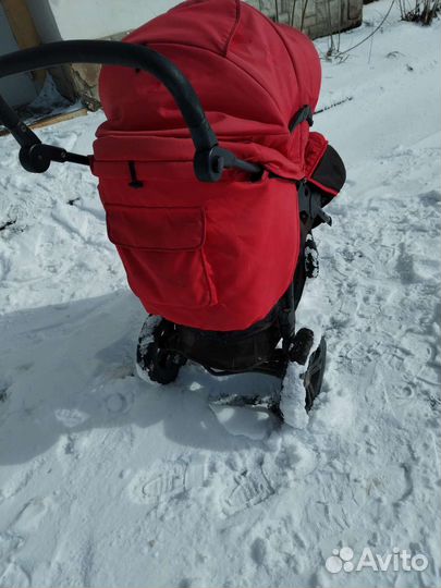 Прогулочная коляска