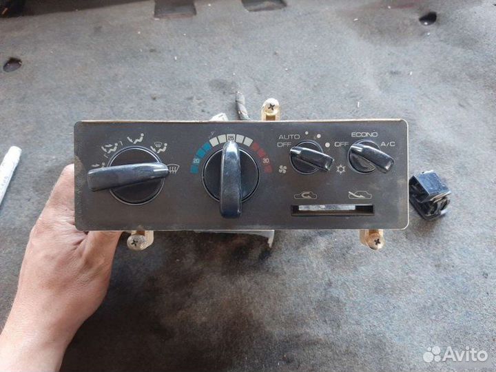 Блок управления отопителем Mitsubishi Mirage