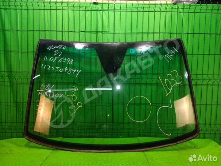 Стекло лобовое Mercedes-Benz V W639