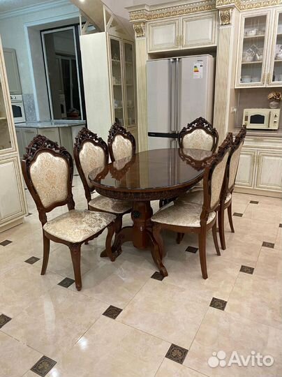Комплект стол и стулья. В наличии