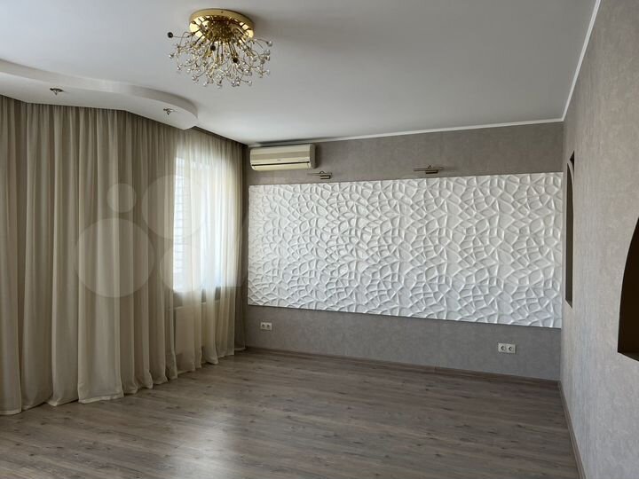 3-к. квартира, 120 м², 4/9 эт.