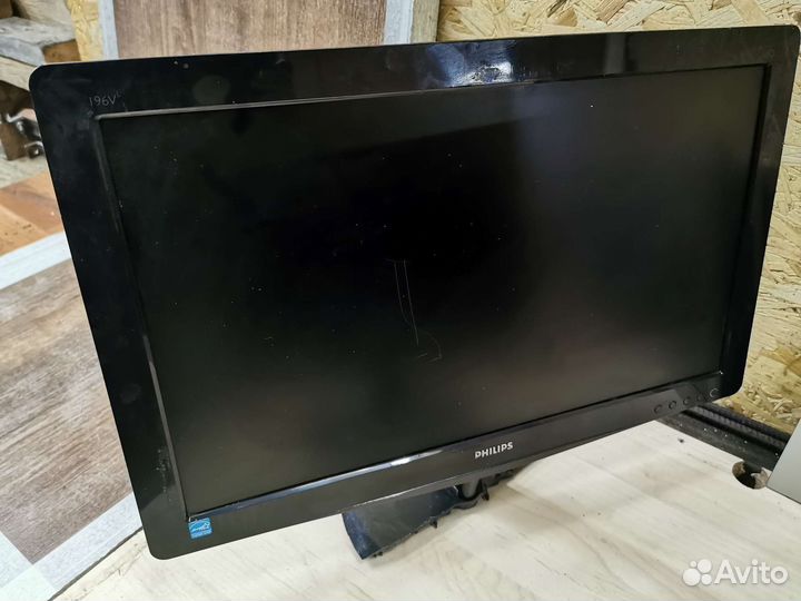 Мониторы 4шт 15-19 дюймов