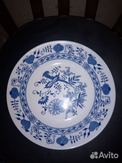 Фарфоровые тарелки