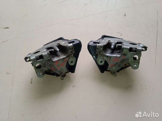 Замок двери задний Mercedes w123 мерседес 123