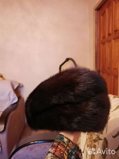 Шапка берет норковый