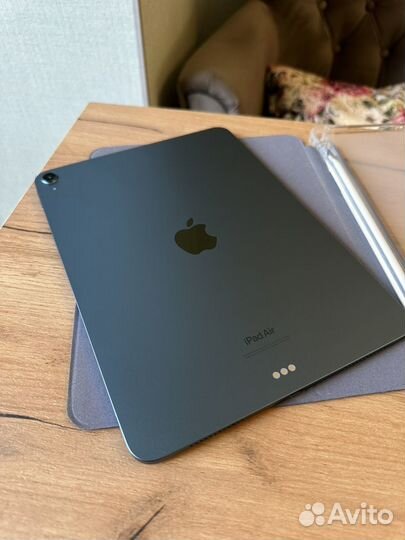 iPad Air 5 на 256 гб с Pencil