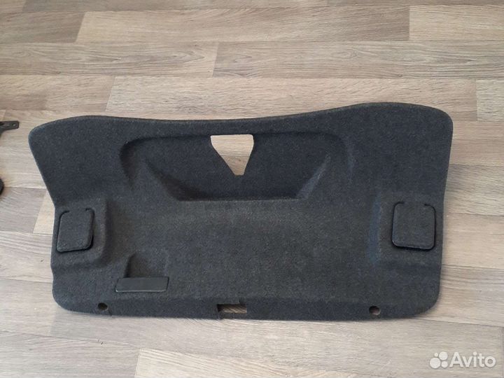 Обшивка крышки багажника Audi A4 B7