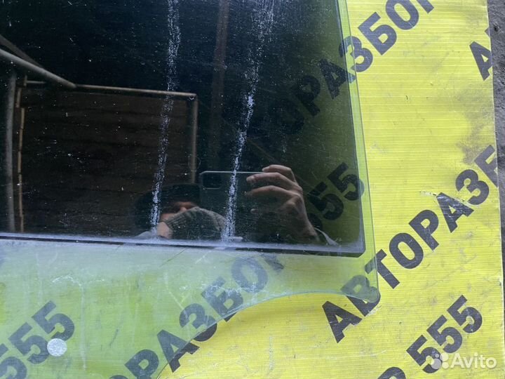 Стекло двери задней правой Renault Megane 2