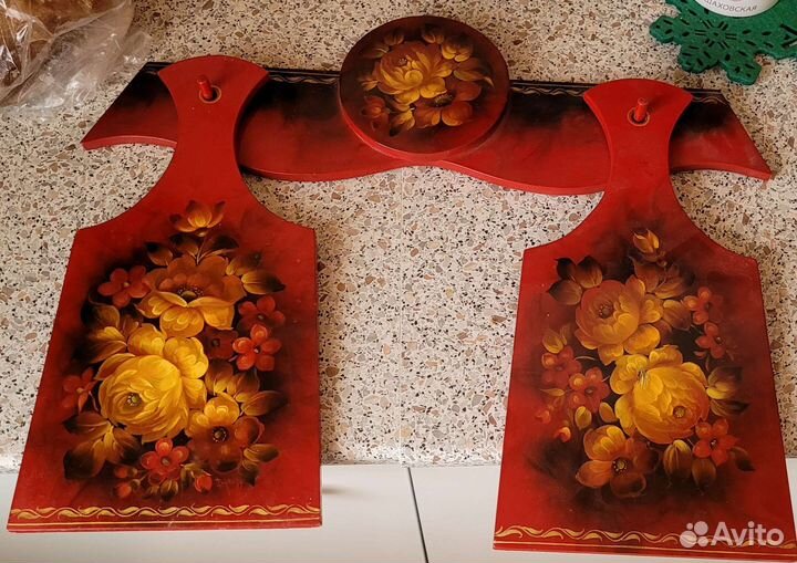 Доска кухонная росписная и вешалка для полотенец